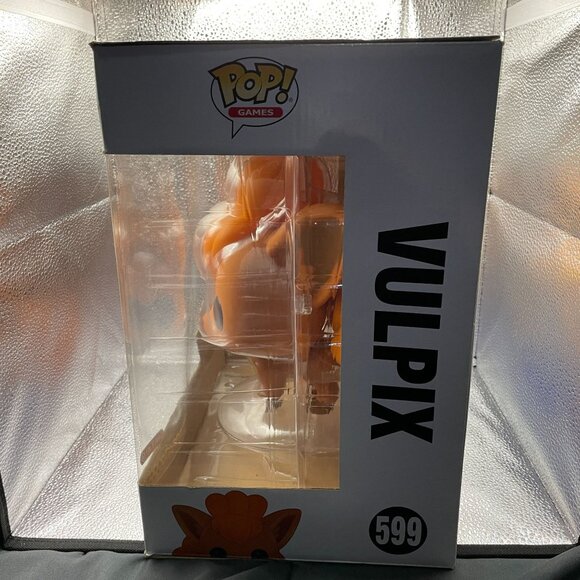 Funko Pop! Pokémon – Vulpix (#599) - Picture 3 of 5